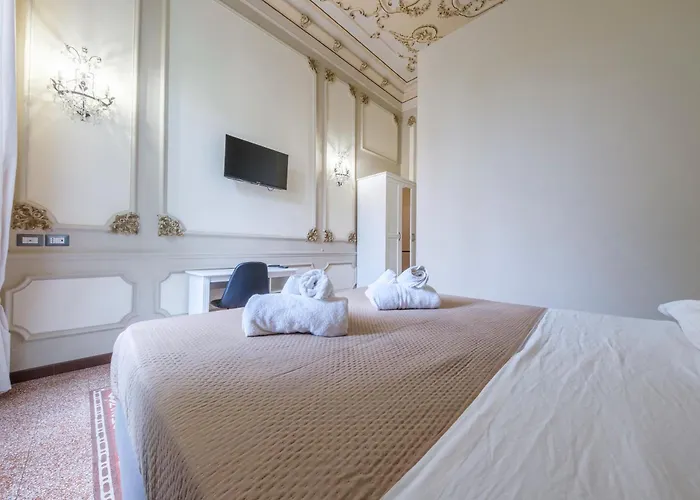 Epoque Nocleg ze śniadaniem 3*